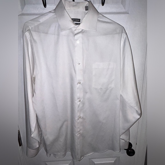 Geoffrey Beene button down. Wrinkle free shirt. - Picture 2 of 14